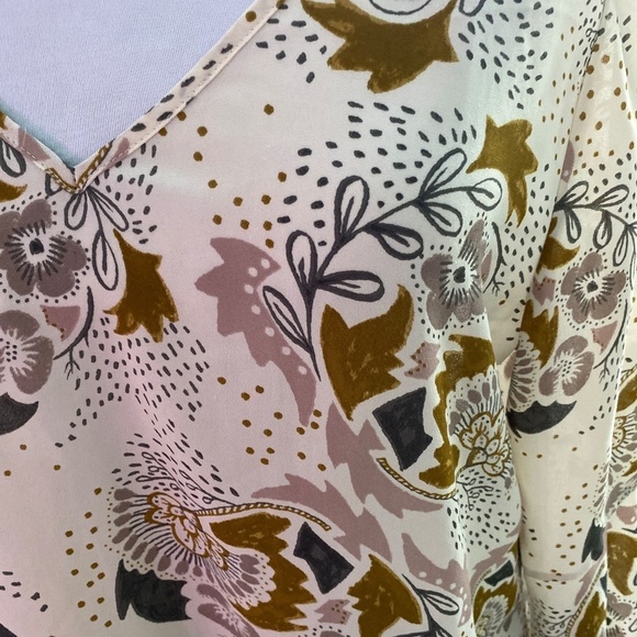 Boho Blouse w Bell Sleeves - Picture 9 of 13